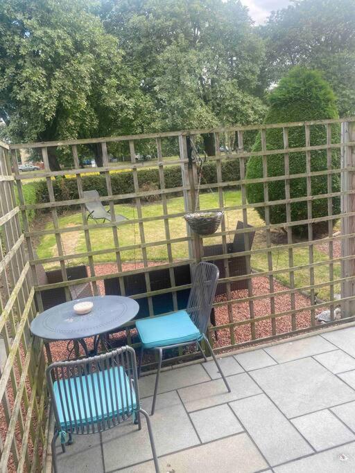 Lovely 2 Bedroom With Private Garden EDI Exterior foto