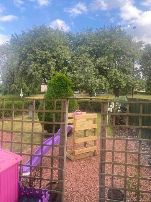 Lovely 2 Bedroom With Private Garden EDI Exterior foto